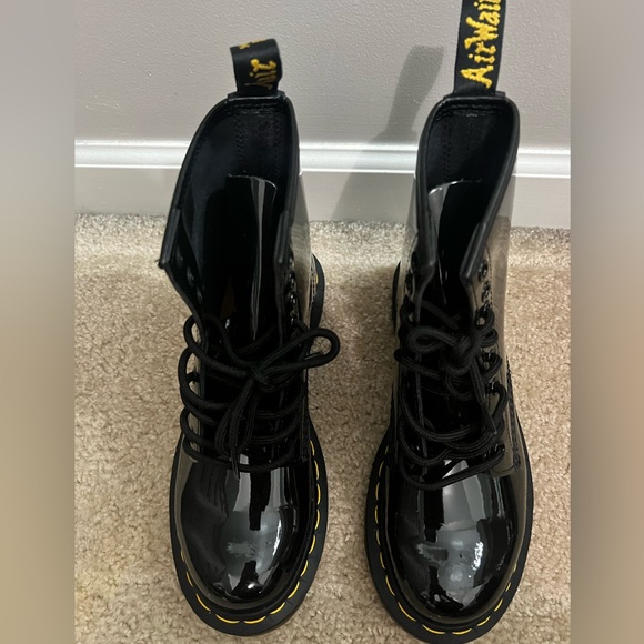 Dr Marten 1460 WOMEN'S PATENT LEATHER LACE UP BOOTS - Picture 3 of 13